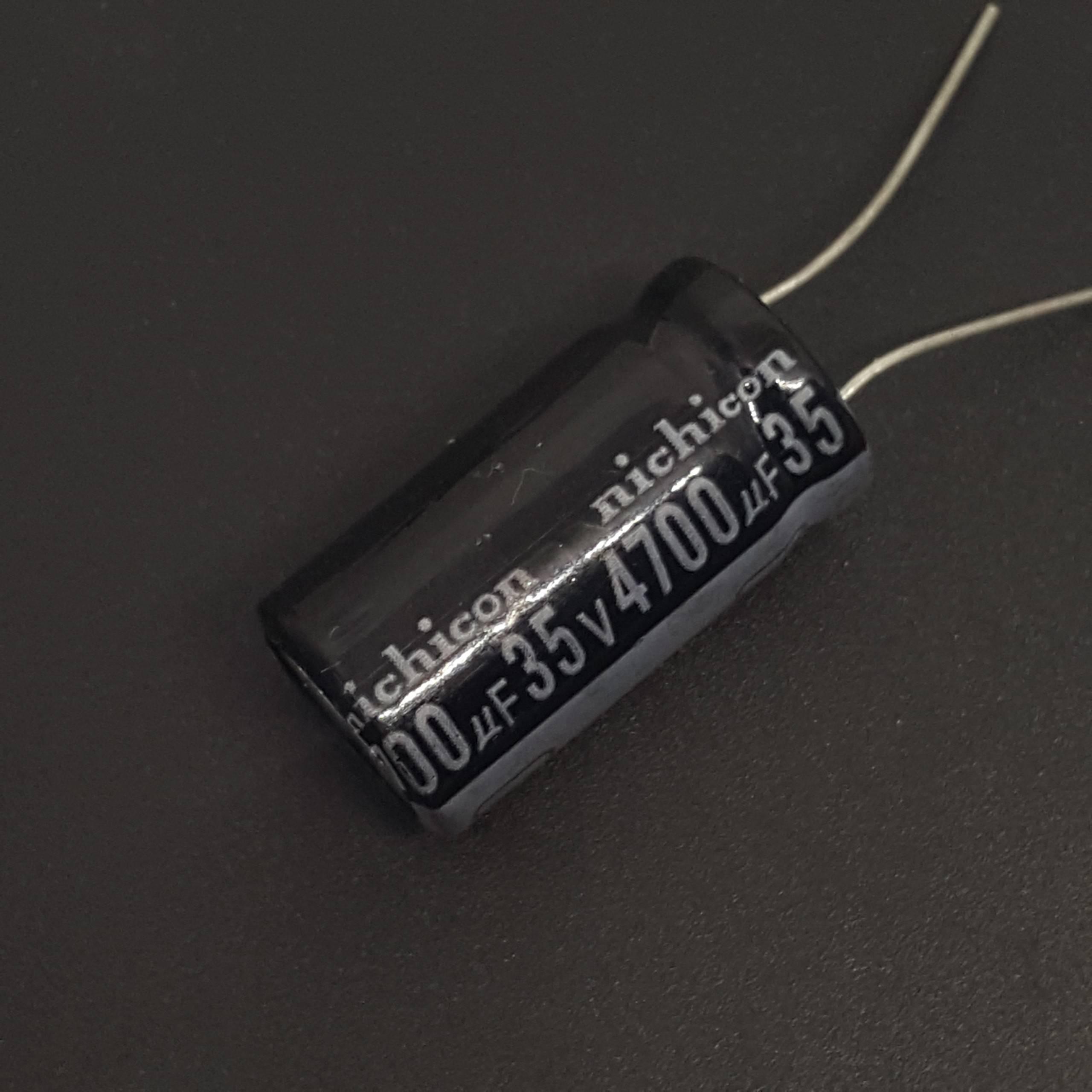2 con Tụ 4700uF/35V