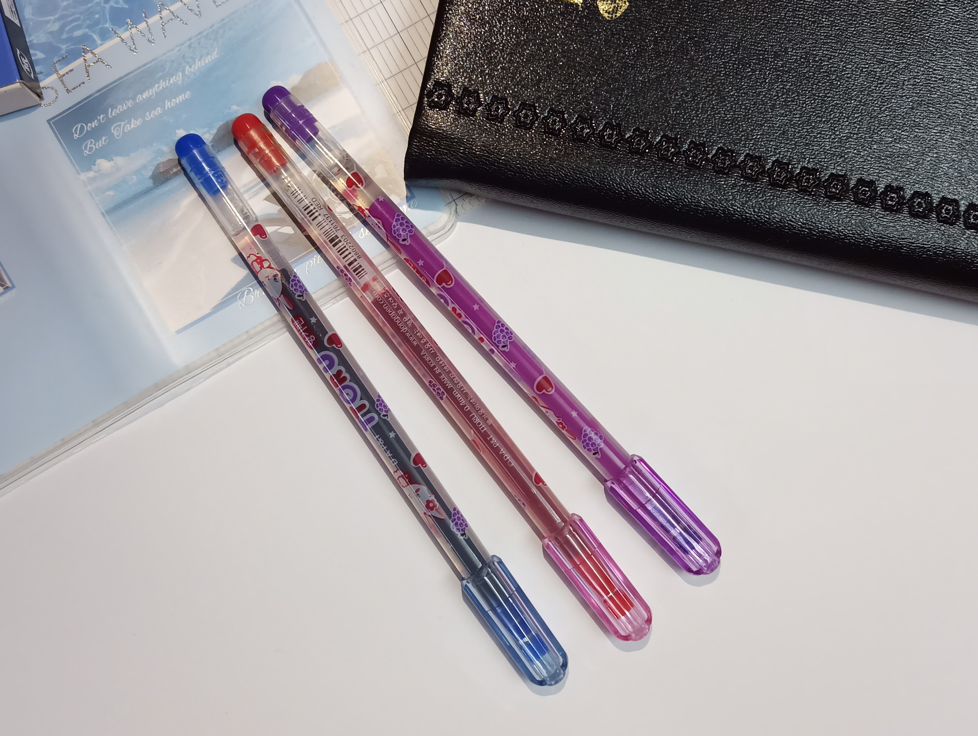 Ttoru 1 hộp 12 cây bút (mua 2 hộp khuyến mãi cây dao rọc giấy trị giá 15k, và mua 5 hộp tặng thêm 1 móc khoá thú mini ngẫu nhiên)