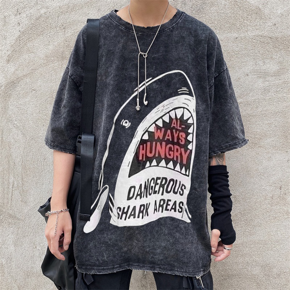Áo Thun Nam Tay Lỡ Loang Màu In Hình Cá Mập Kiểu Dáng Basic Hot Trend 2024 Thời Trang 4MEN AO TOP NAM 90000183C