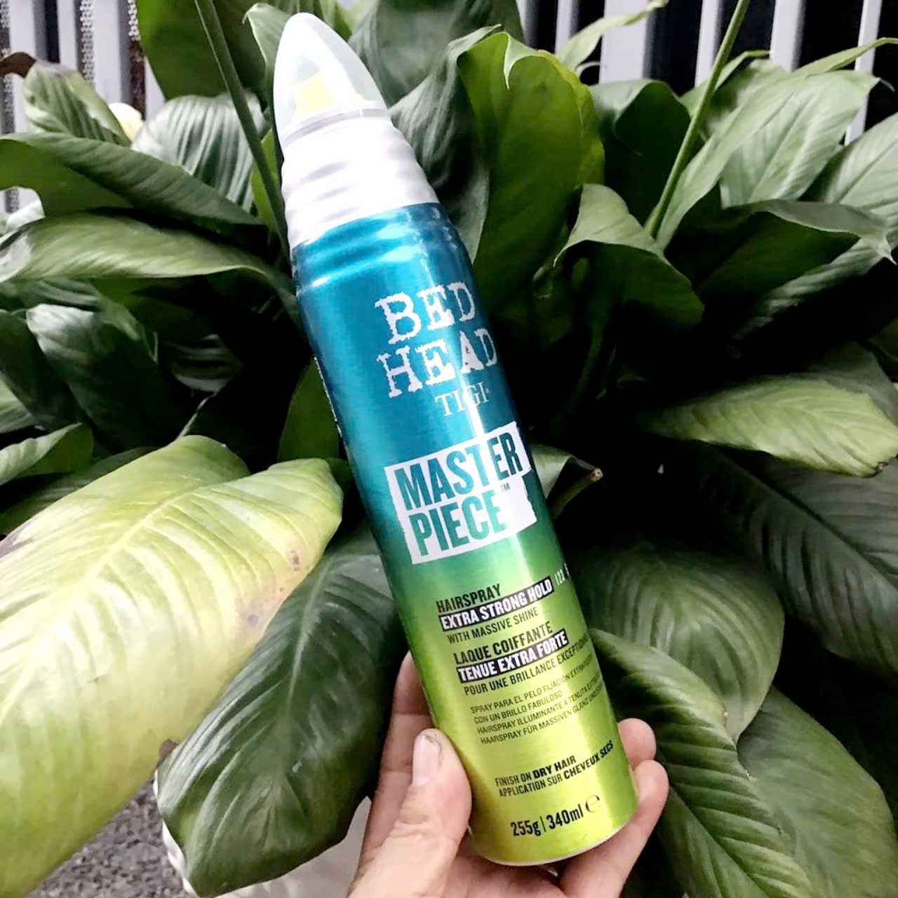 Keo xịt tóc giữ nếp cứng vừa tạo bóng - Tigi Bed Head Masterpiece shine hairspray 340ml