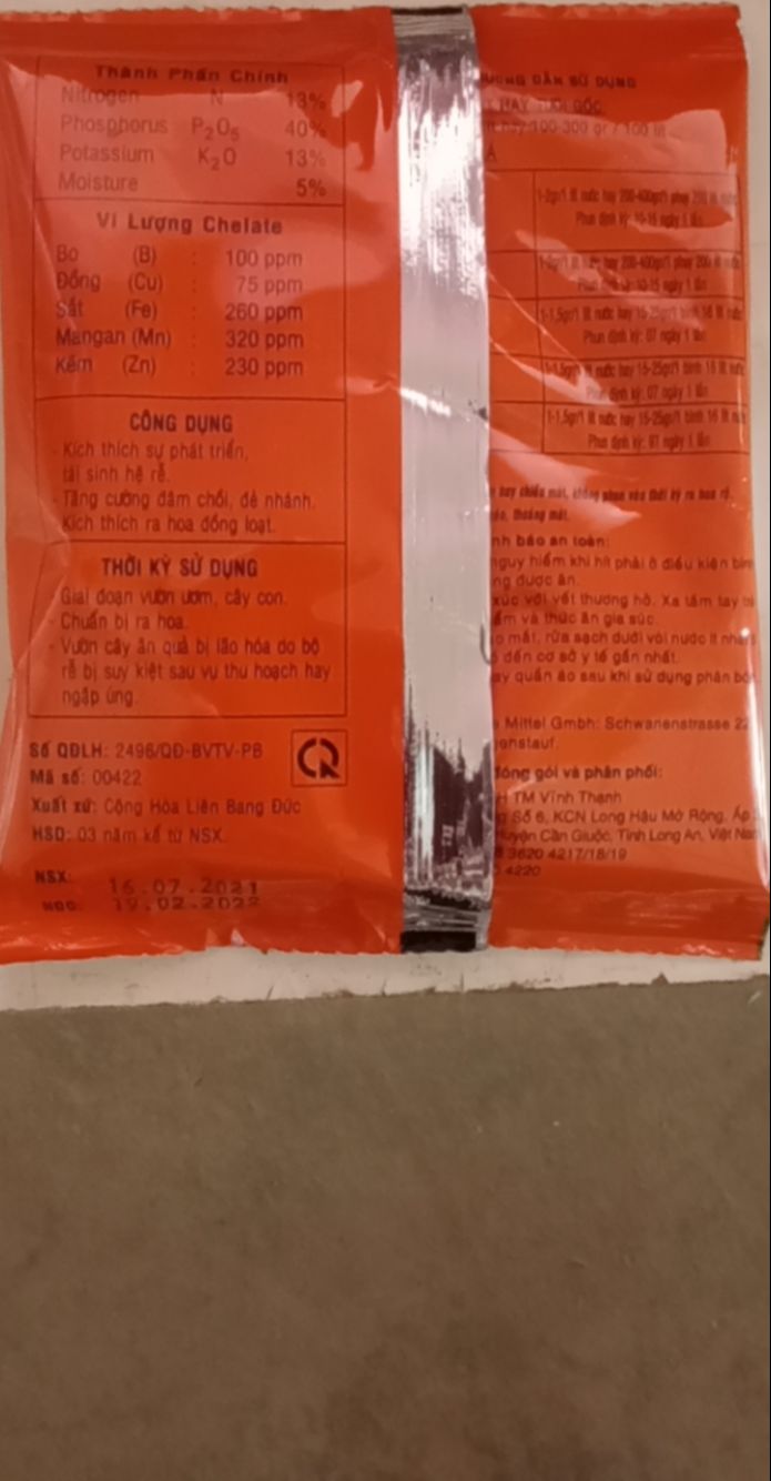 Phân Bón Lá Cao Cấp:NUTRI GOLD 13-40-13+TE gói 100gram