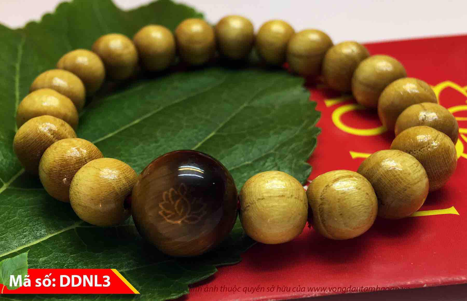 Vòng dâu tằm dành cho nữ. Đính đá mệnh