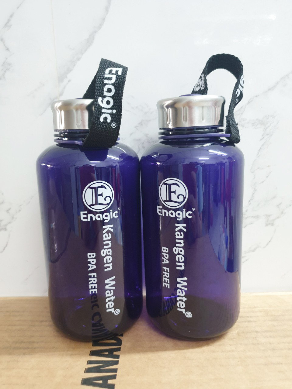 Bình Đựng Nước Ion kiềm Enagic Giữ Hydrogen (Dung tích 1 Lit)