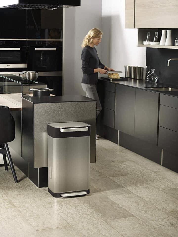 [Trả góp 0%] Thùng đựng rác Joseph Joseph Titan 30