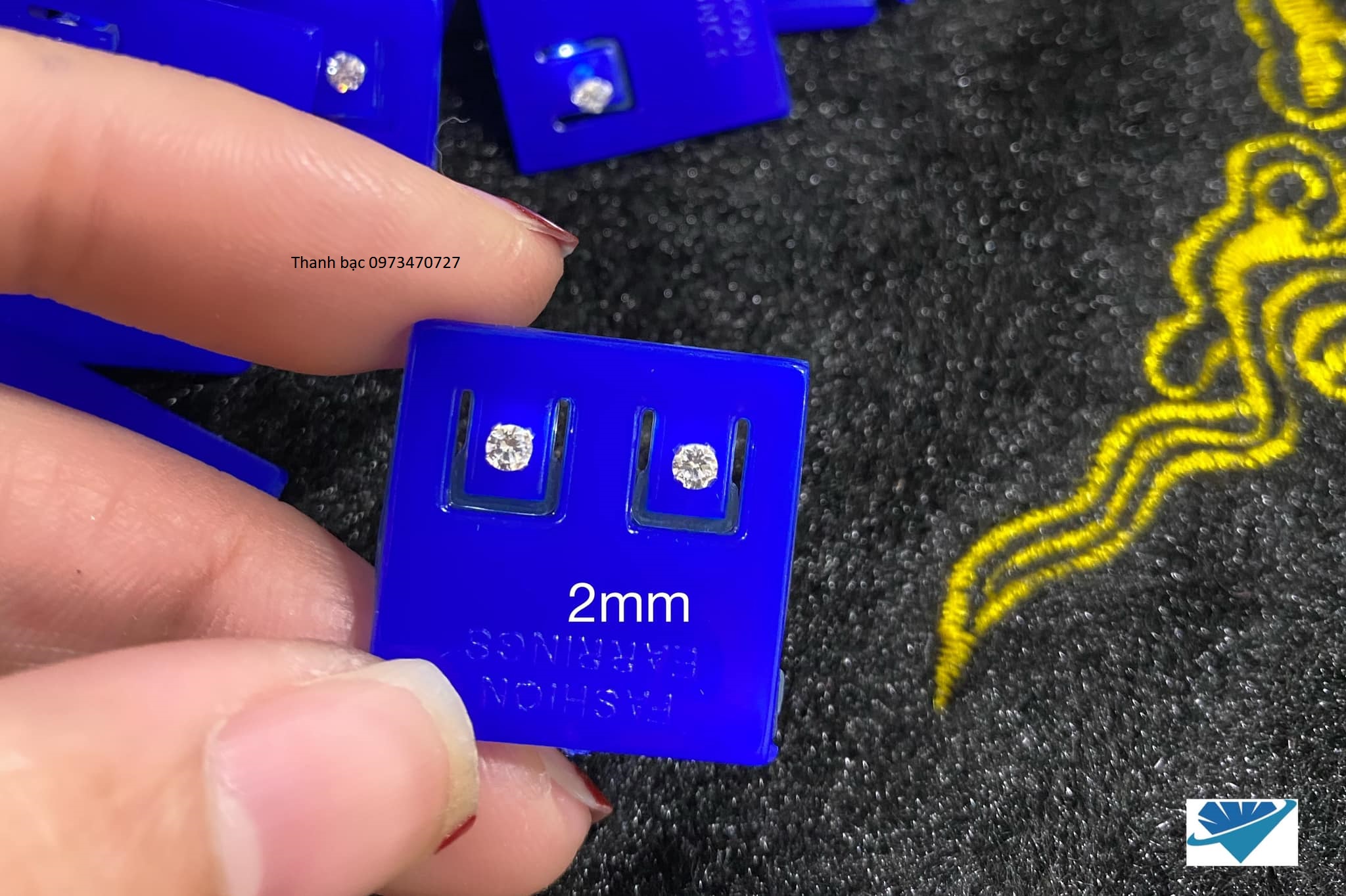 Nụ đá 2mm bạc ta nguyên chất cho nữ
