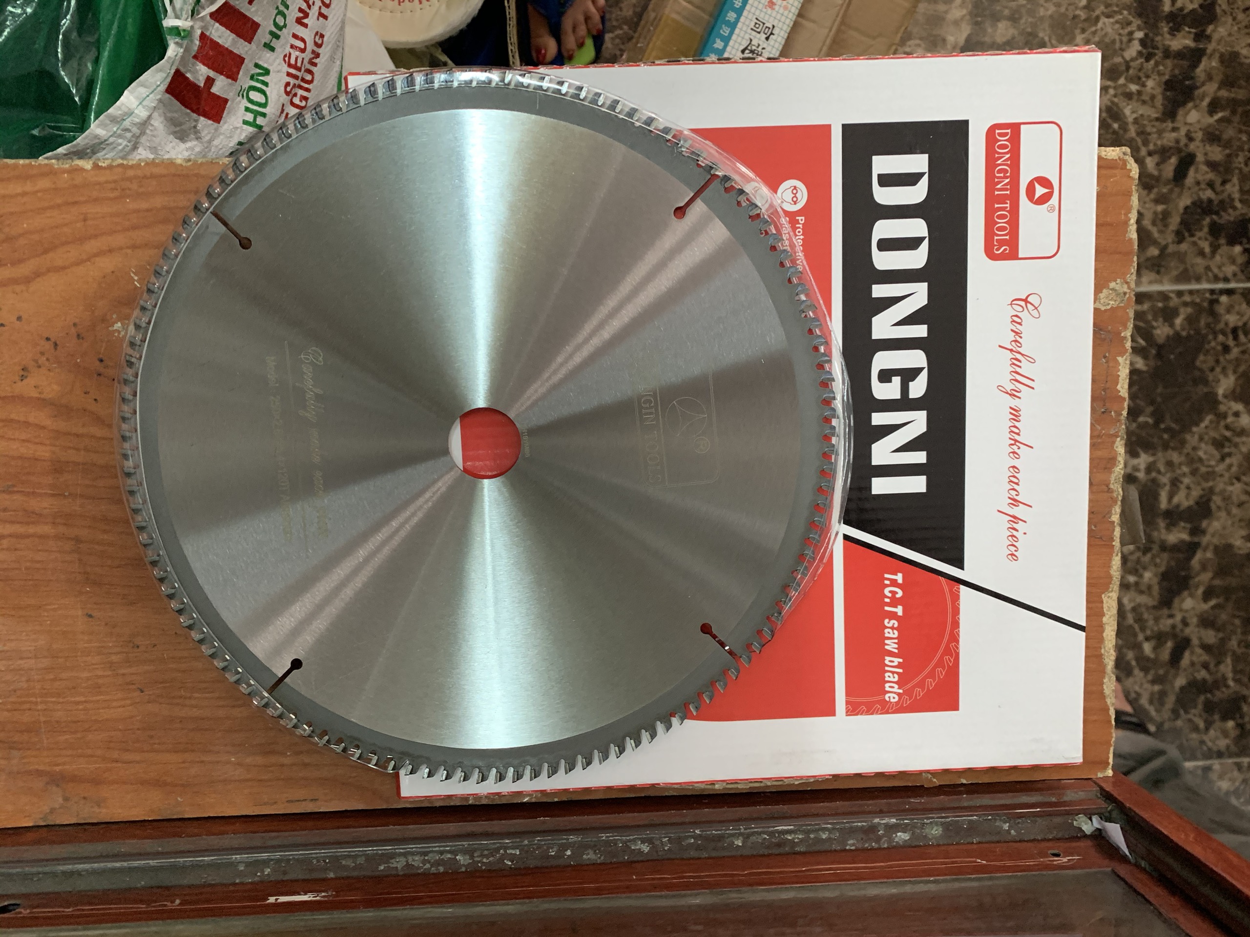 LƯỠI CẮT NHÔM HỢP KIM DONGNITOOLS 250 X 2.8 X 25.4 X 120T