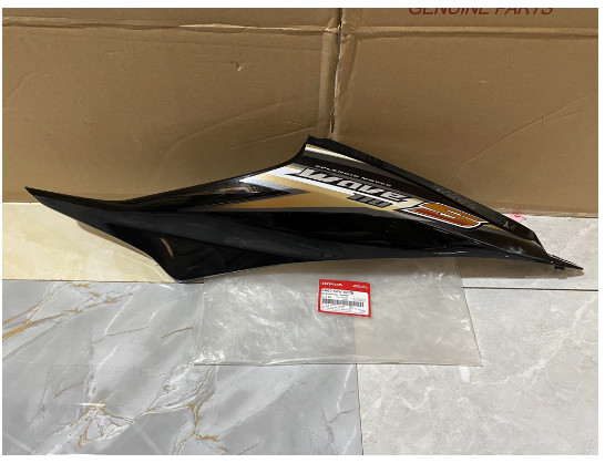 Ốp sườn trái WAVE S110 Đời đầu 2009 màu đen *NHA69P* (64650KWWB20ZB)