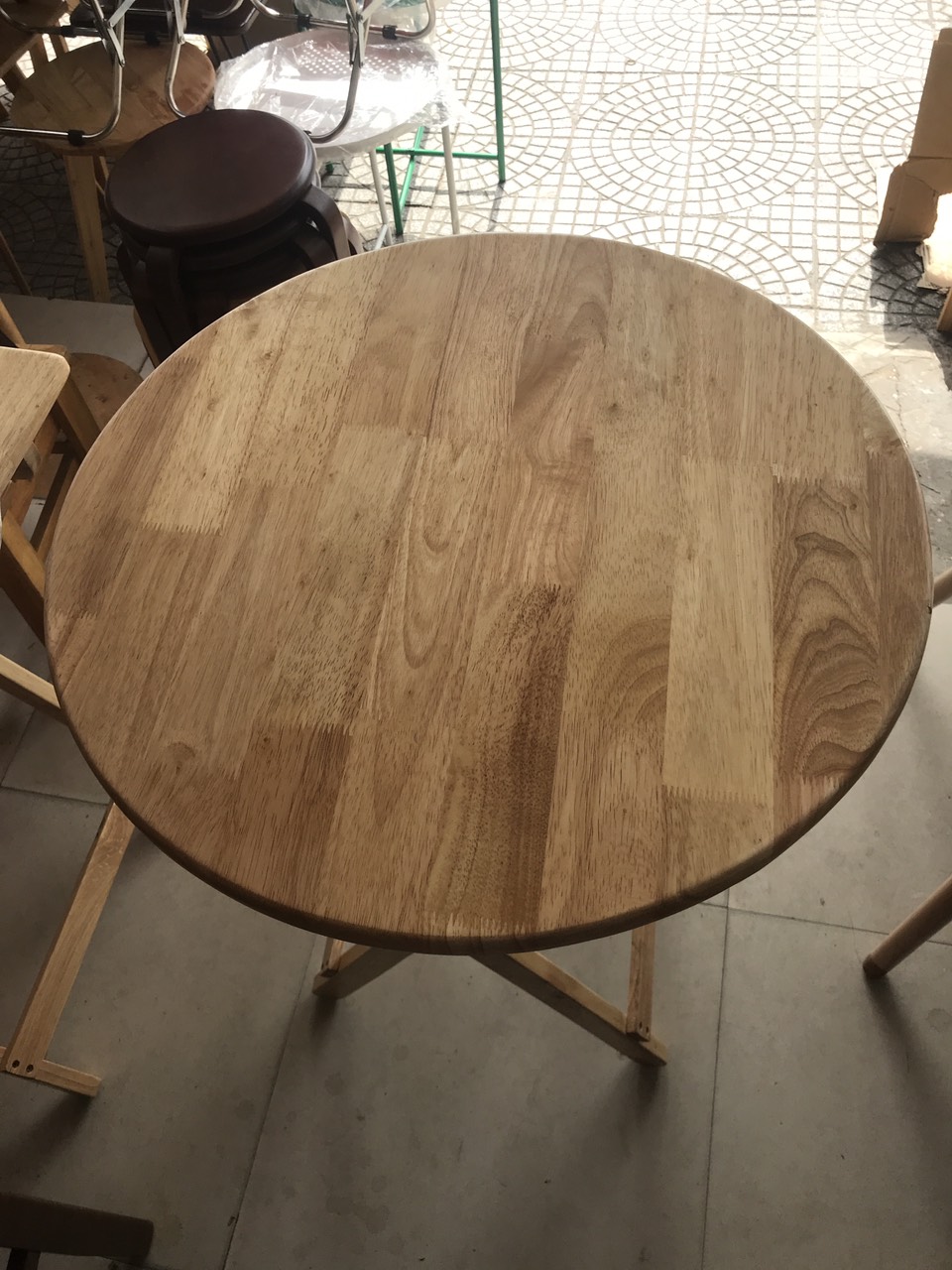 bàn tròn xếp gọn 60x60 cao 75cm