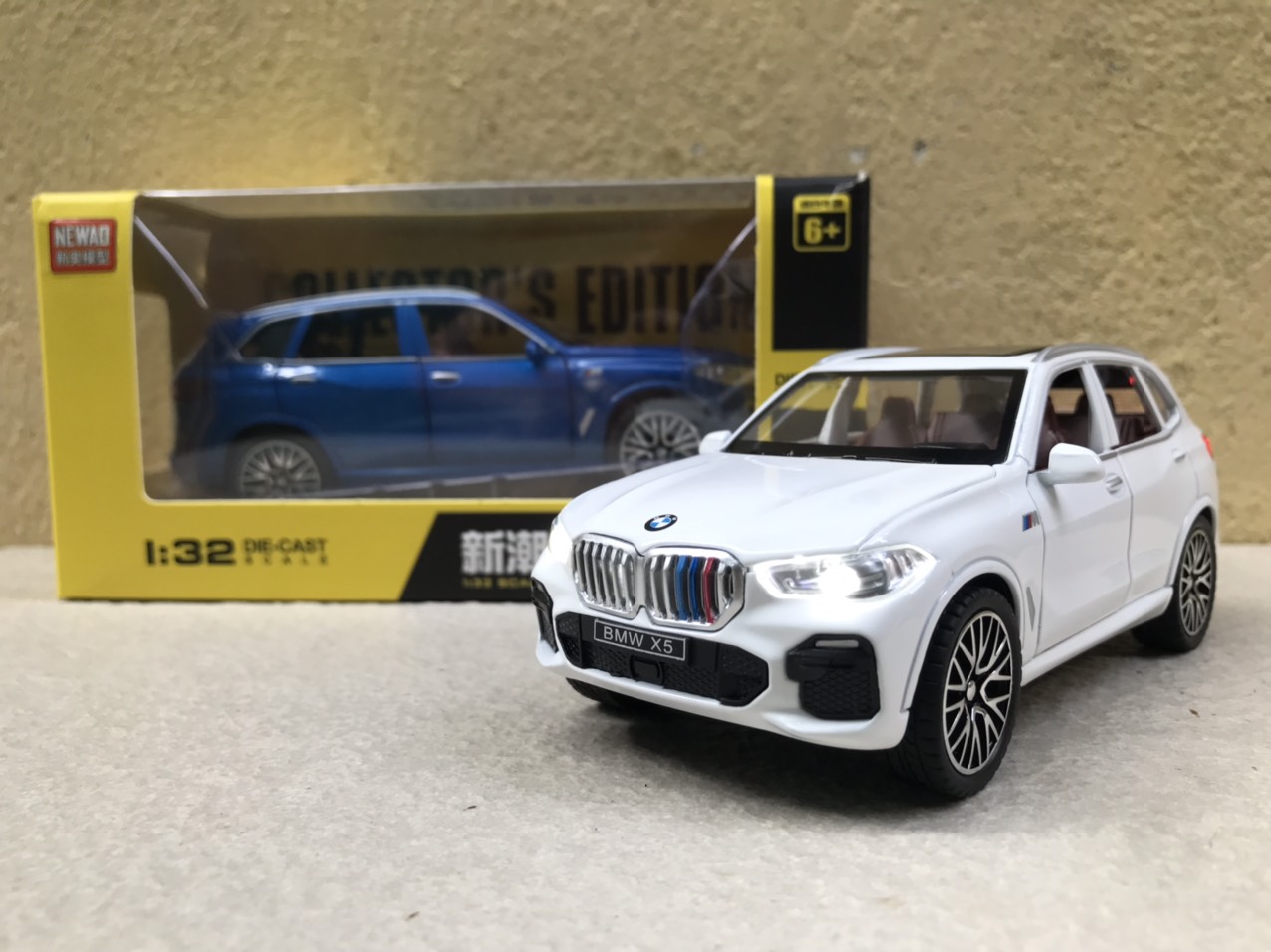 Mô hình xe ô tô bmw x5 2020 - 1:32
