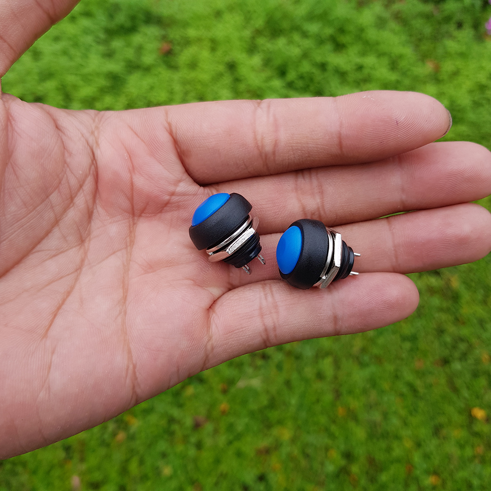 [HCM]2 nút công tắc nhấn nhả chống nước màu đỏ
