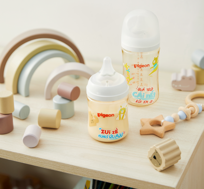 Bình sữa Pigeon PPSU Plus thế hệ III 160ml/240ml