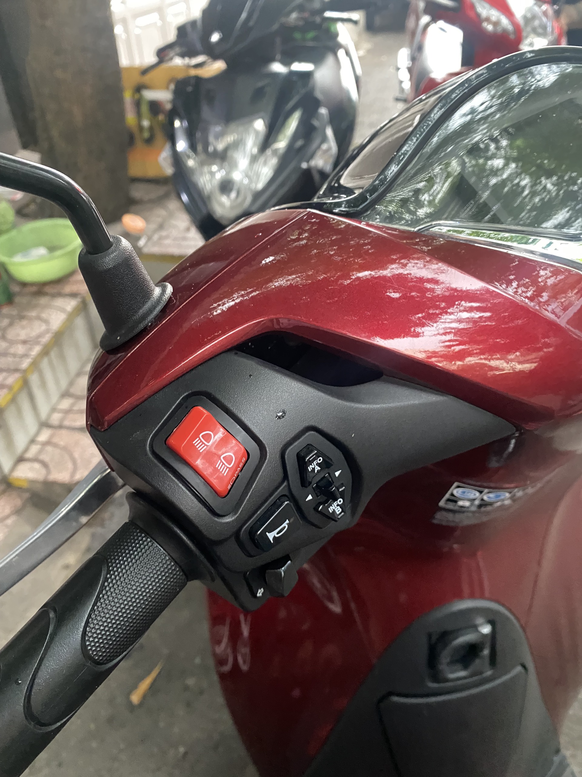 CÔNG TẮC PASSING SH ĐỎ - NÚT ĐỀ ĐỎ LỚN - CÔNG TẮC TẮT ĐÈN PHA COS - CÔNG TẮT MÁY