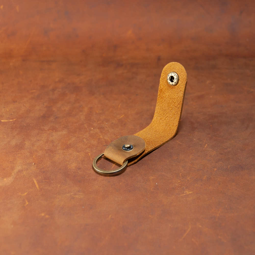 Móc khóa da bò sáp ngựa điên Handmade