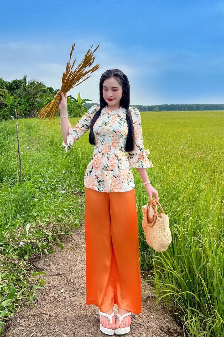BỘ BÀ BA TAY LOE NÚT NGỌC