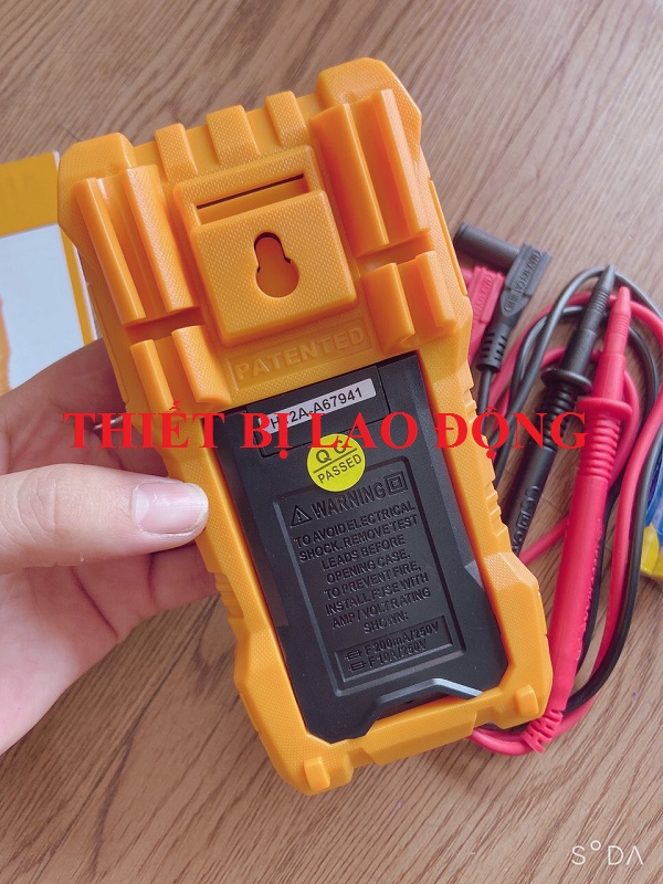 Đồng hồ đo điện vạn năng Ingco DM200