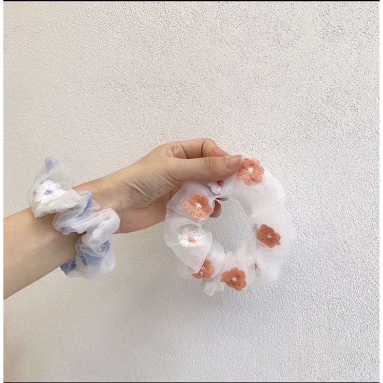Dây cột tóc bằng vải lưới Scrunchies thêu họa tiết hoa cúc màu xanh hồng