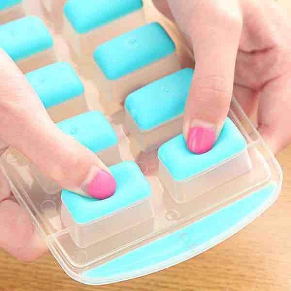 Khay làm đá silicon kèm nắp