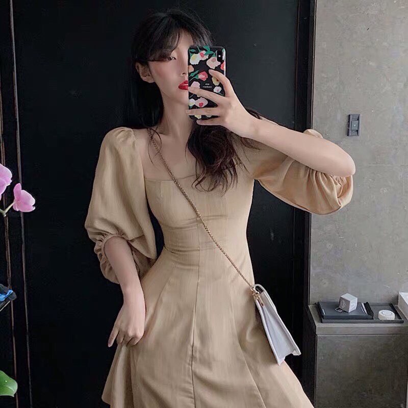 Đầm xòe tay phồng cổ vuông dễ thương