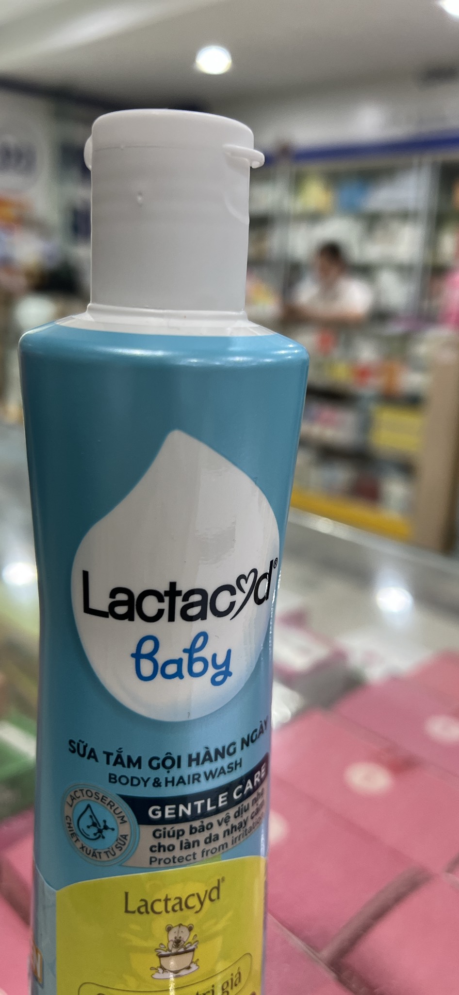 Sữa tắm em bé lactacyd bb 250ml