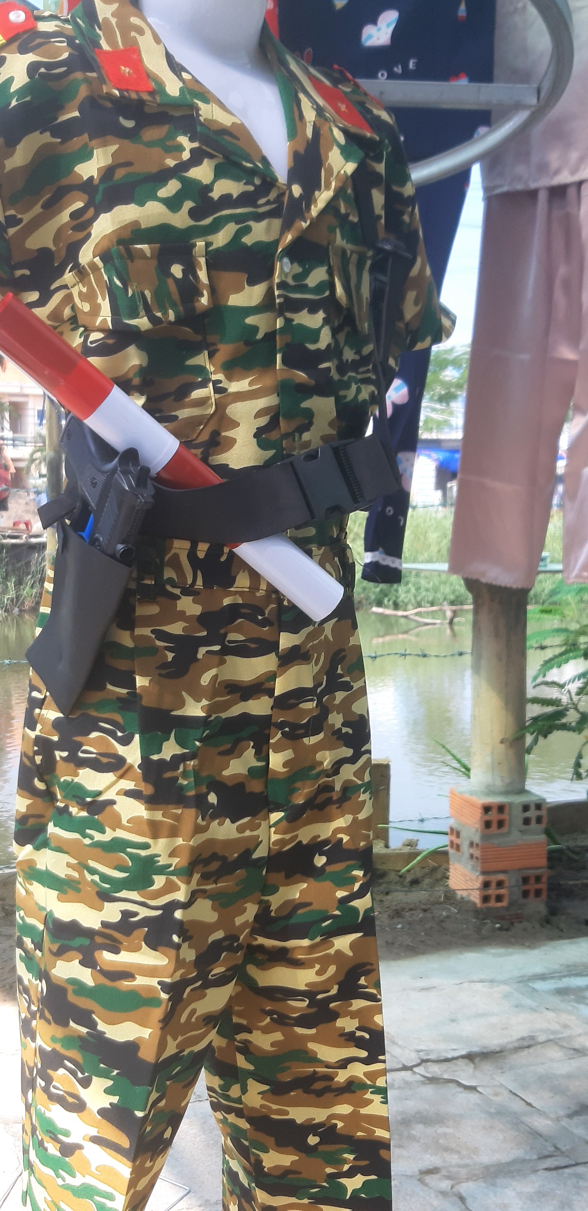 Quần áo trẻ em rằn ri trẻ em