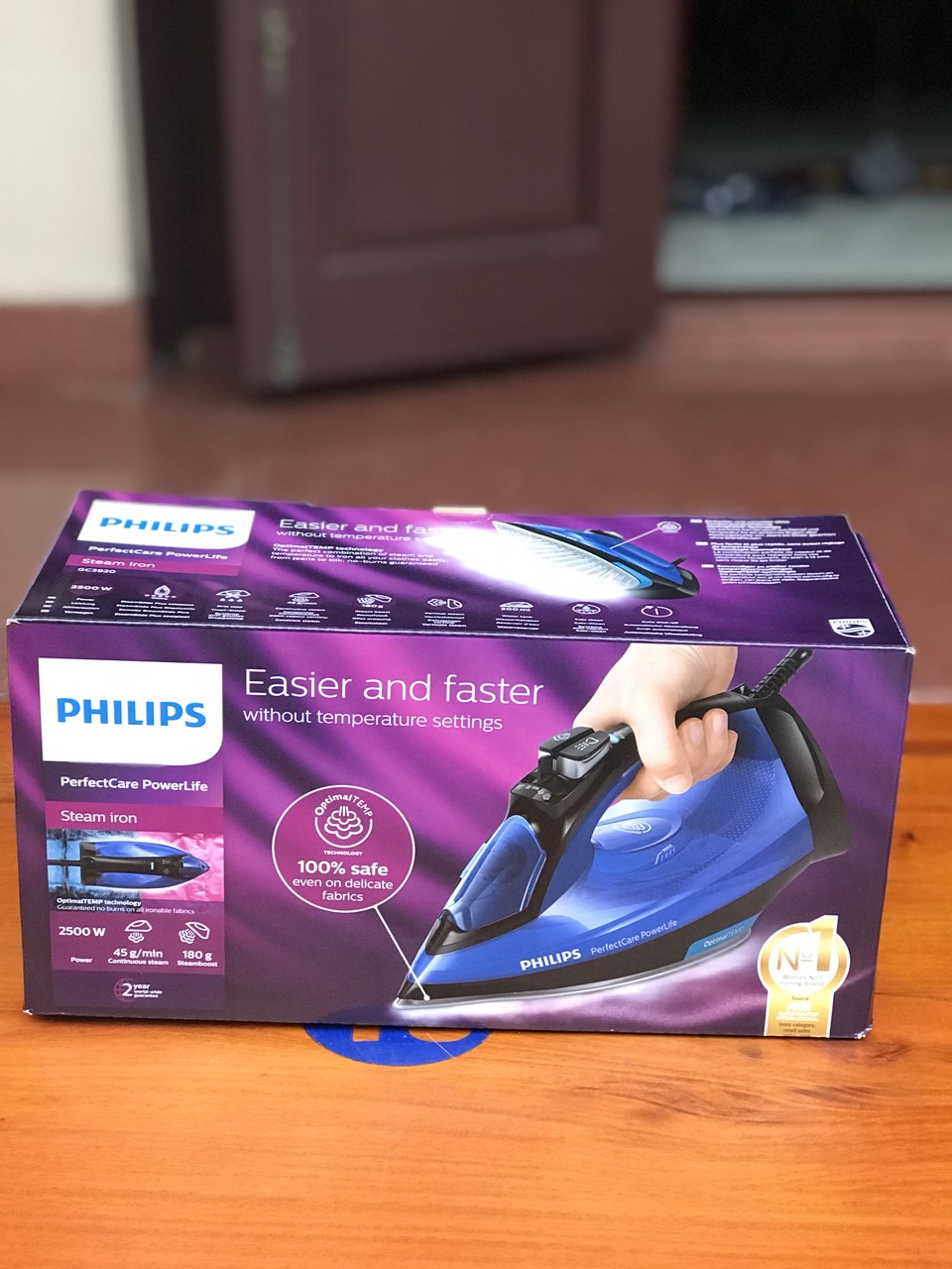 Bàn ủi Philips GC3920