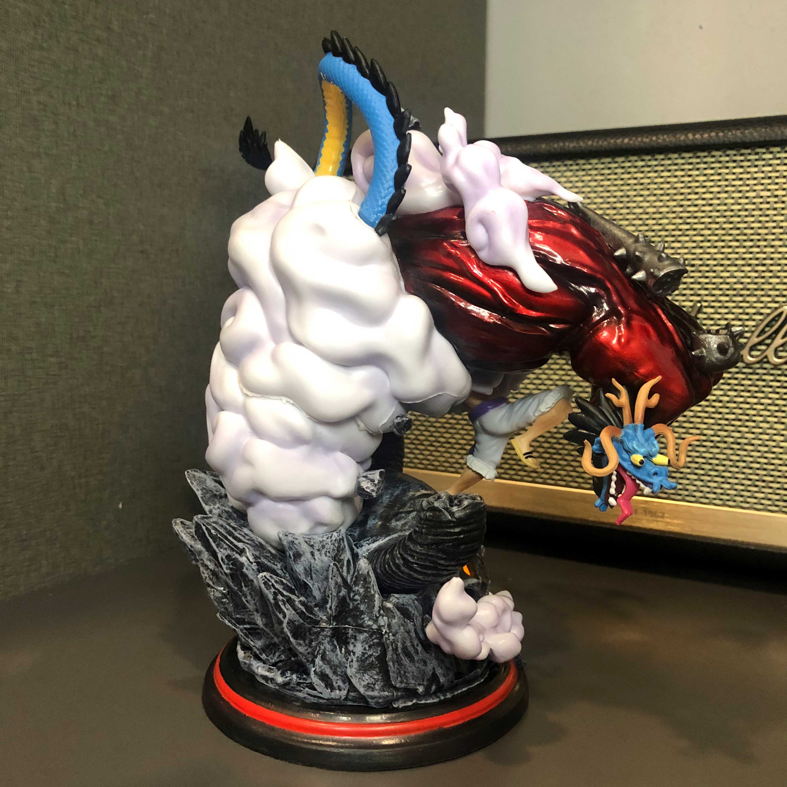 Mô hình Luffy vs Kaido 20 cm có LED - One Piece
