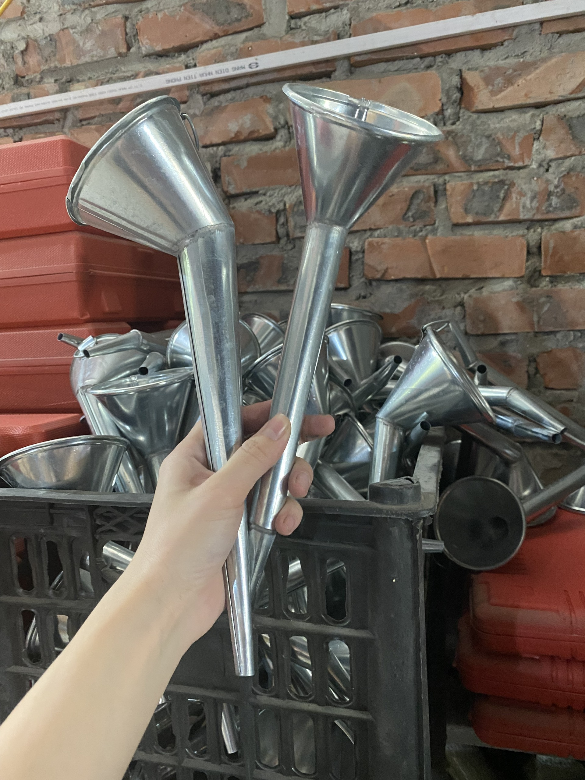 Phễu rót dầu, xăng xe máy đẹp, xịn