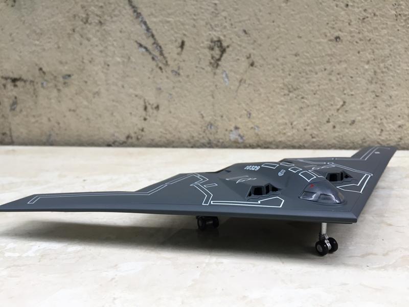 [HCM]Mô hình Máy bay ném Bom  B-2A Spirit  1:200