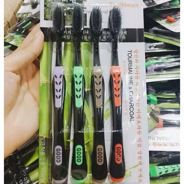 Set 4 Bàn chải đánh răng than hoạt tính Hàn Quốc
