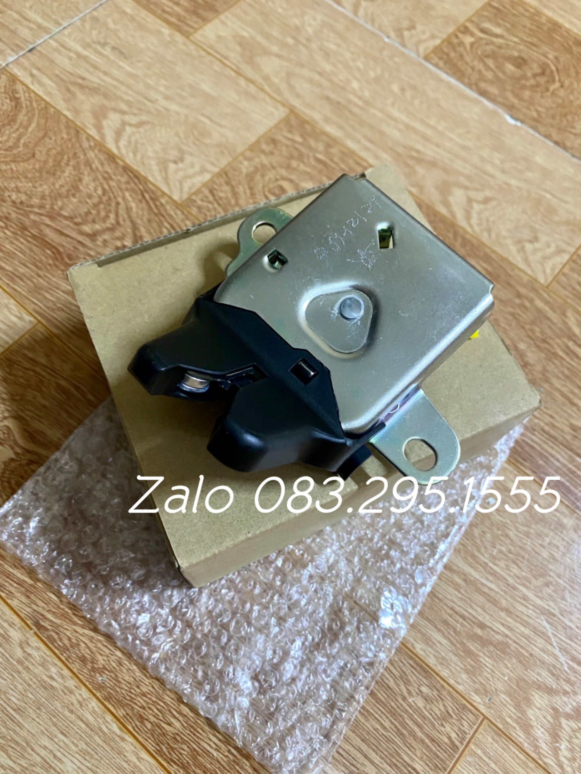 Khóa ngậm cốp Vios 02 - 07 , Altis 02 - 07 ( Oem , Cơ cấu khóa ngậm cốp sau )