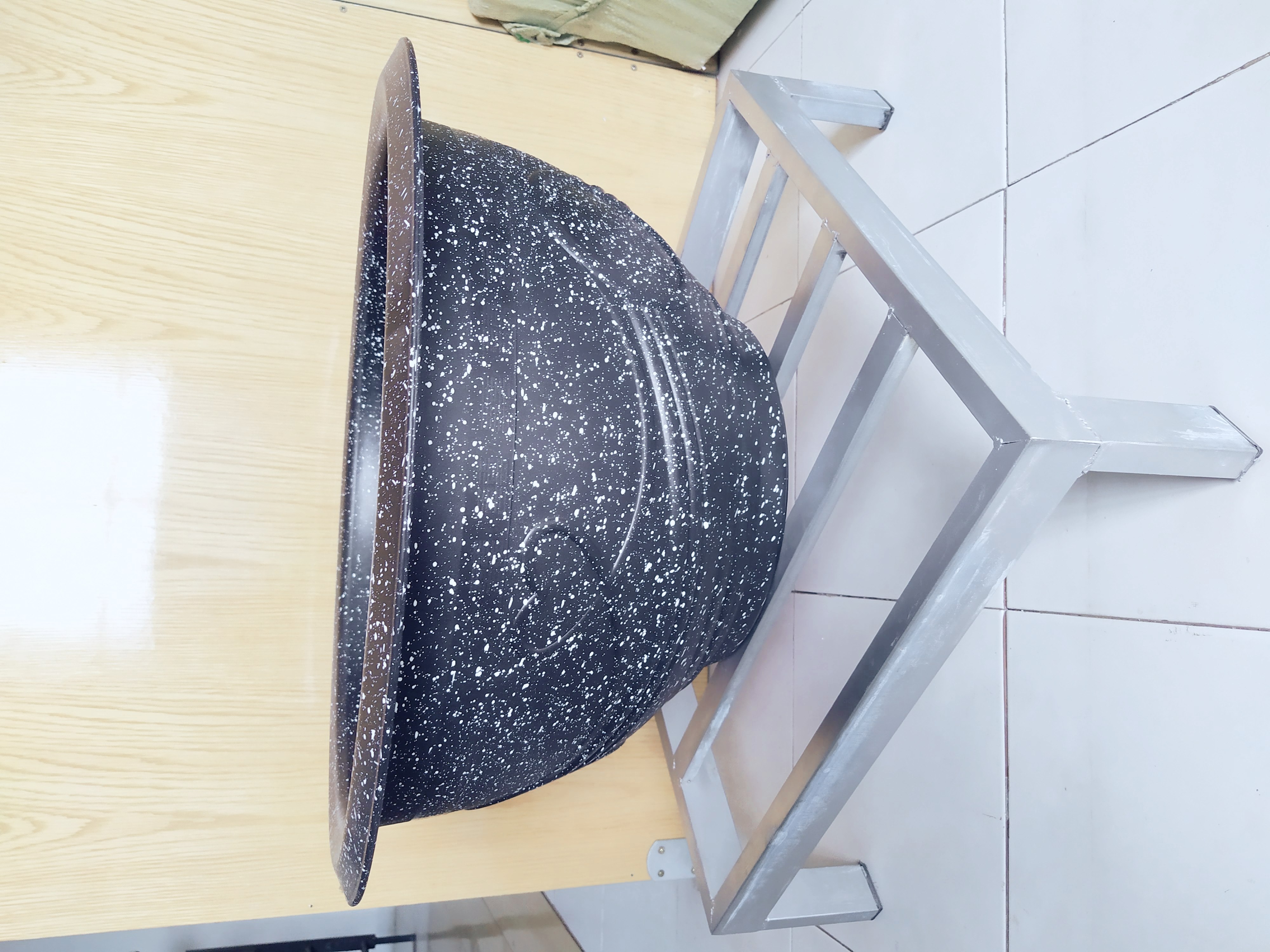 Đế Lót Chậu Trồng Cây Đa Năng( Kích Thước 50X50CM Có chân)