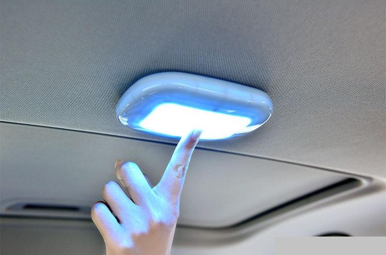 Đèn led dán trần xe hơi rọi cốp xe máy