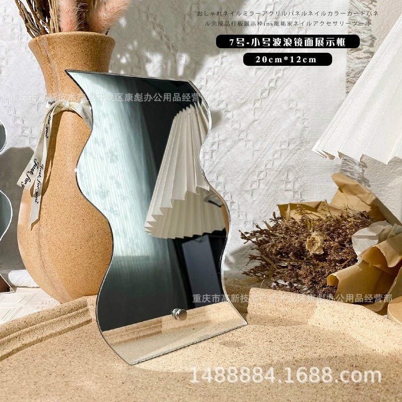 Bảng trưng bày mẫu móng nail
