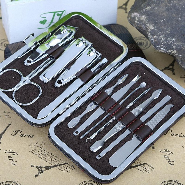 Bộ Bấm Móng Tay 12 Món Tiện Dụng