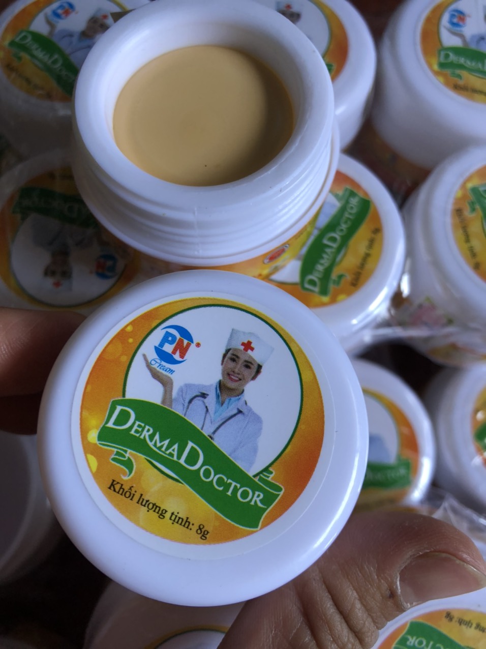 KEM DƯỠNG TRẮNG DA CHỐNG NẮNG DERMADOCTOR