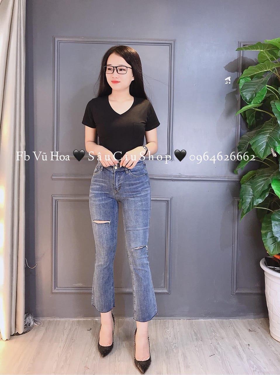 Quần bò ống loe rách