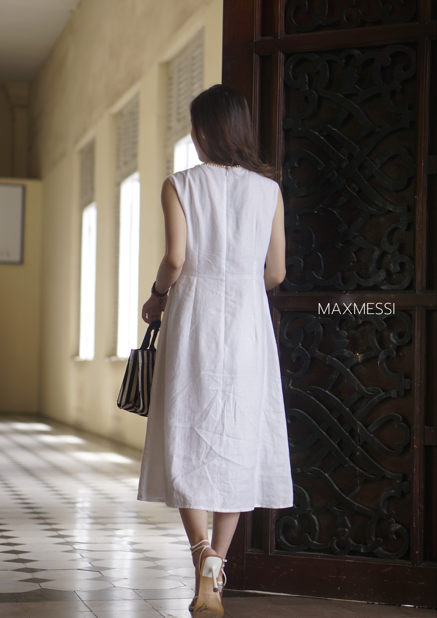 Đầm linen phối ren-XAVIA MaxMessi