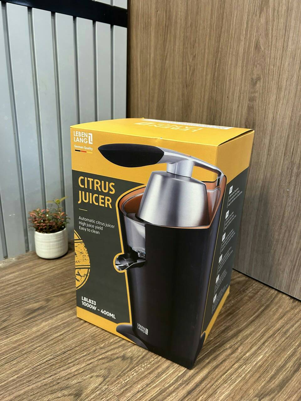 (Bảo hành 2 năm) Máy vắt cam Lebenlang LBC388 / LBL833