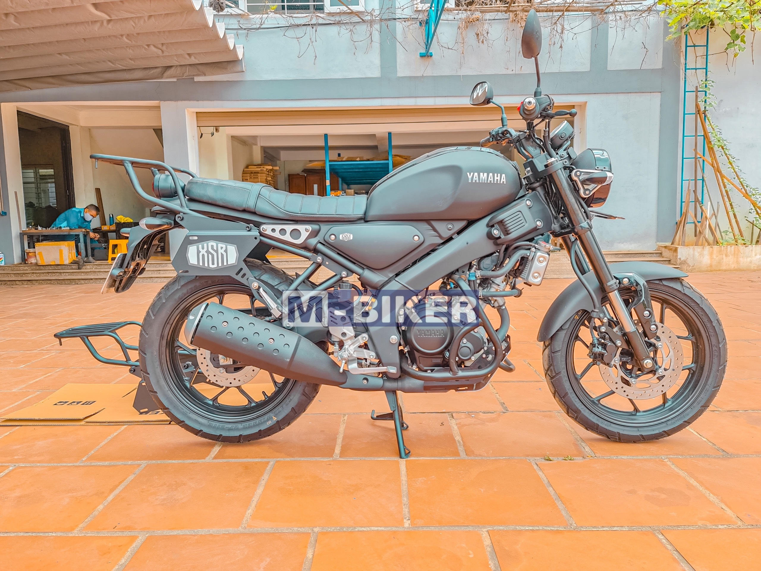 Ốp hông baga cho xe YAMAHA XSR155