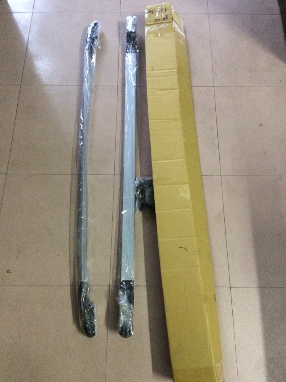 Giá nóc để đồ Spark, Matiz 3 (Chân bắt vít ) OEM