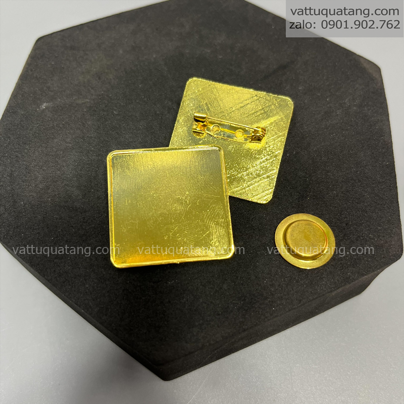 [HCM]Combo 50 cái Phôi huy hiệu kim loại cài áo vuông 3cm - ghim cài, nam châm trơn chưa in