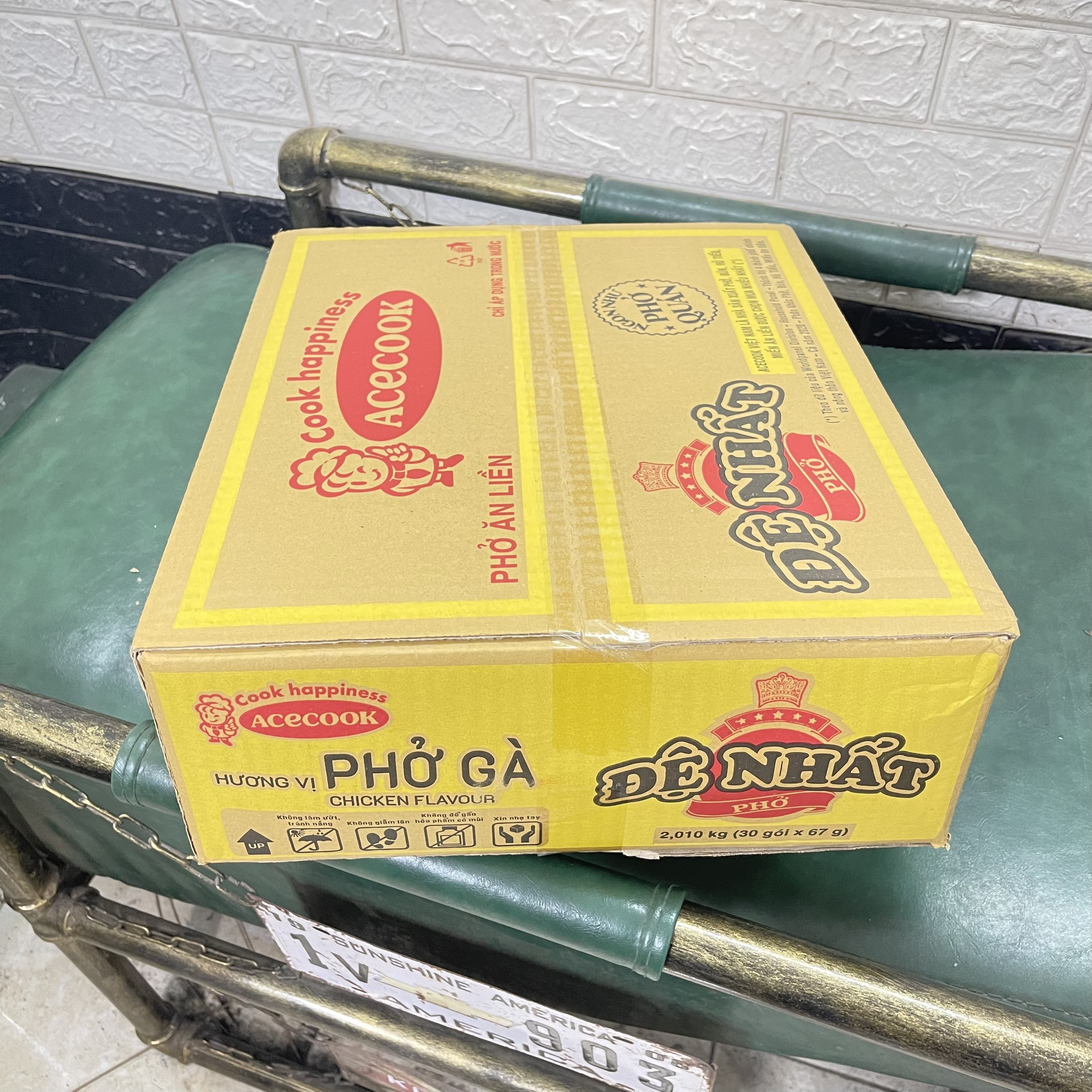 Thùng Phở Đệ Nhất Gà 30 gói x 65g