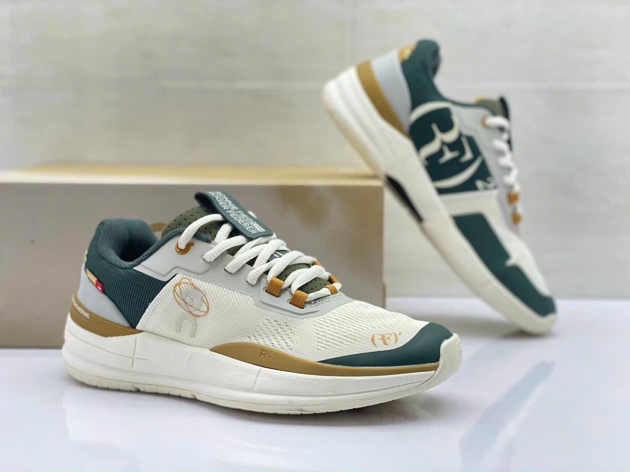 SALE CHÍNH HÃNG 50% - On Cloud . Size 40-45