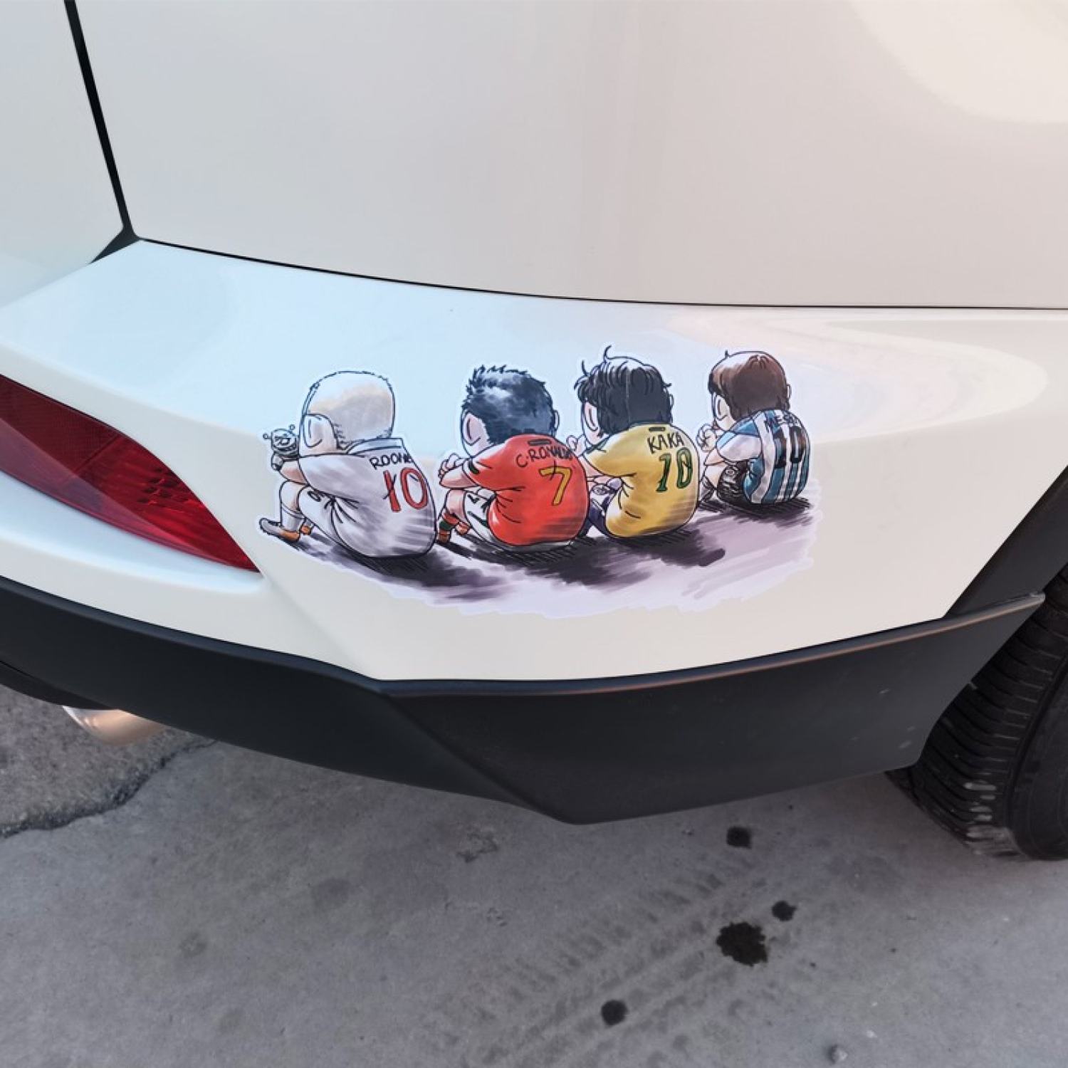 🍁𝐅𝐑𝐄𝐄𝐒𝐇𝐈𝐏🍁 Tem Decal Cầu Thủ Trang Trí Ô Tô