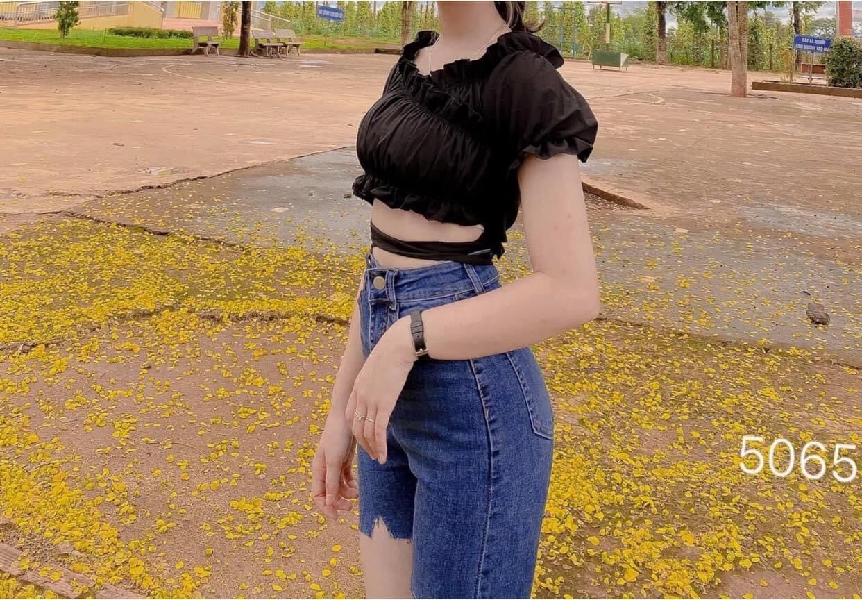 Set Jeans Dài Co Giãn Xanh Đậm Rách Ô + Áo Đắp Chéo Cột Eo