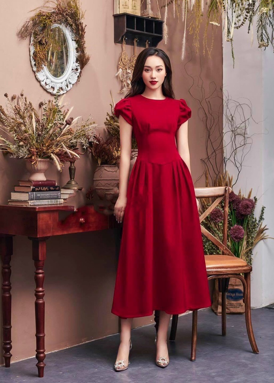 Đầm xòe tay phồng cổ tròn, tùng xếp li