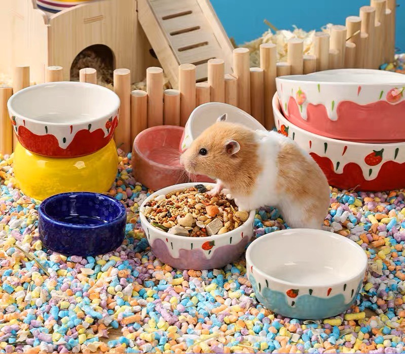 chén sứ kem dâu cho hamster, thỏ, bọ,chó, mèo - T3 PETS SHOP
