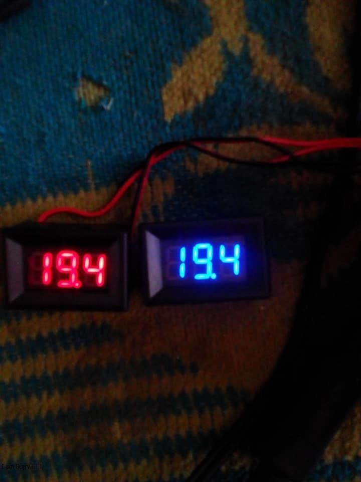Đồng hồ báo Volt cho xe máy