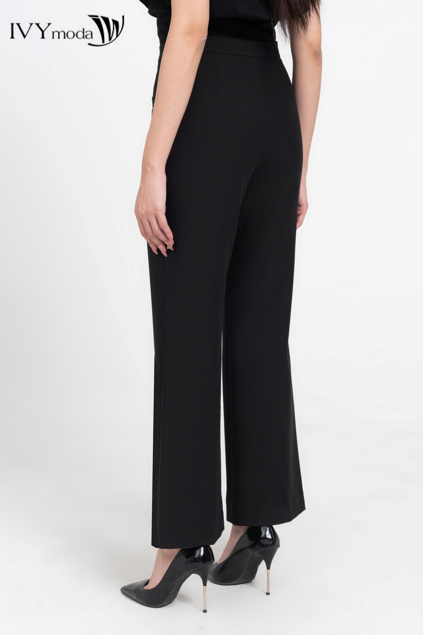 Quần ống loe may ly giữa IVY Moda MS 22M8048