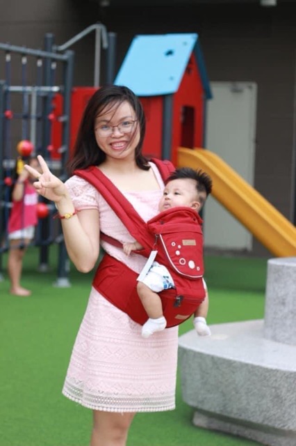 Địu Ngồi Hàn Quốc Aimama có che đầu cho bé